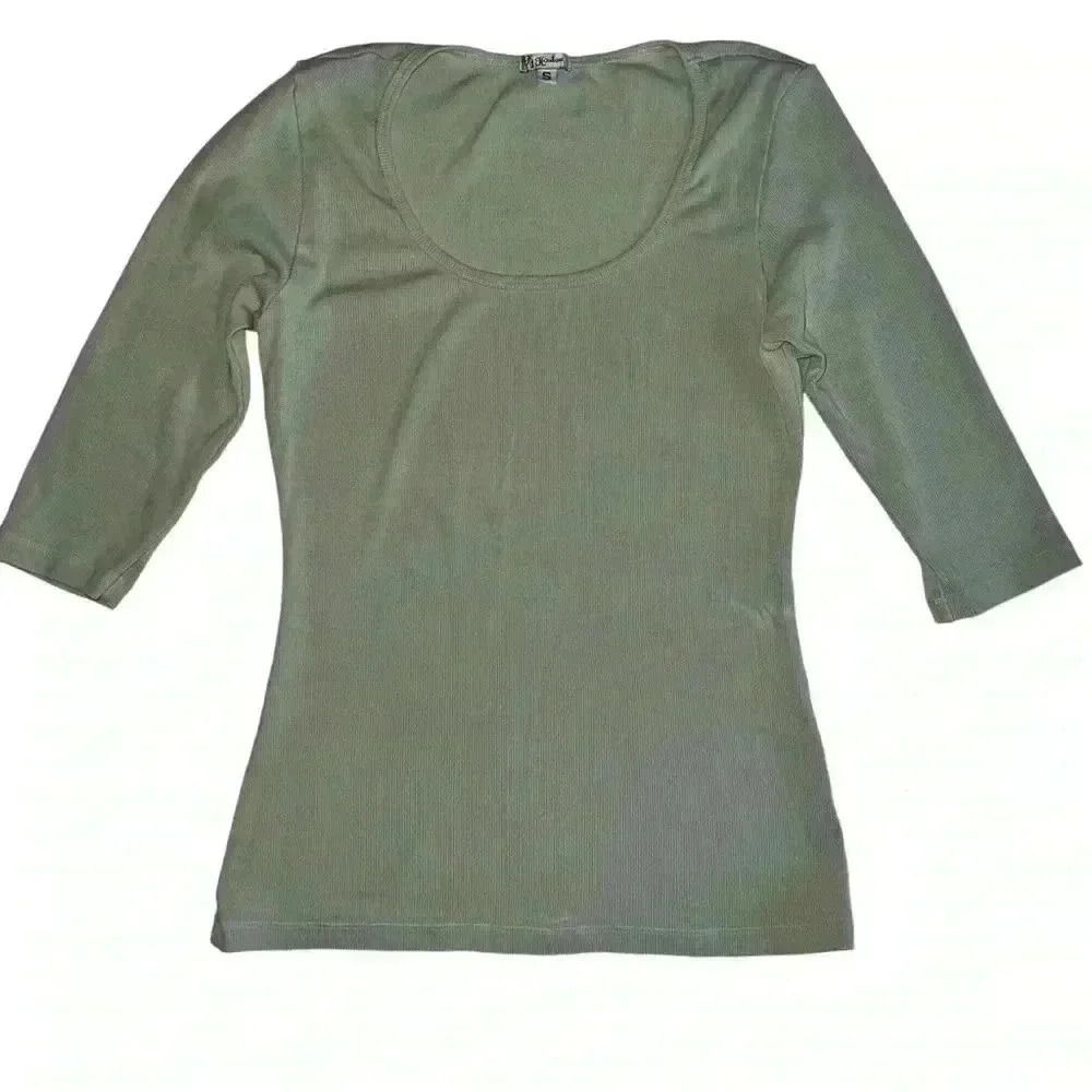 PJ Harlow never worn 3/4 sleeves rubbed scoop neck small